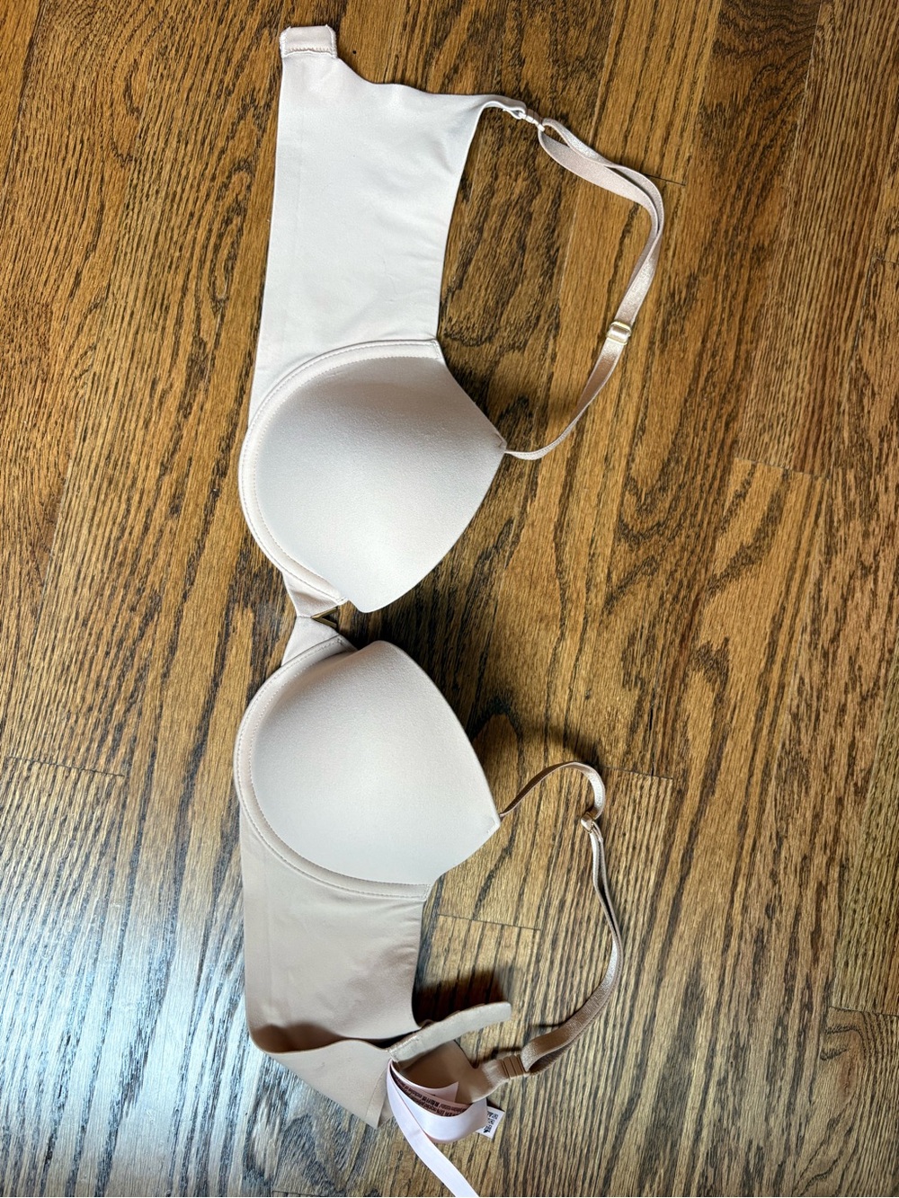 Victoria's Secret NWOT 
LOVE CLOUD Nude Bra 32D